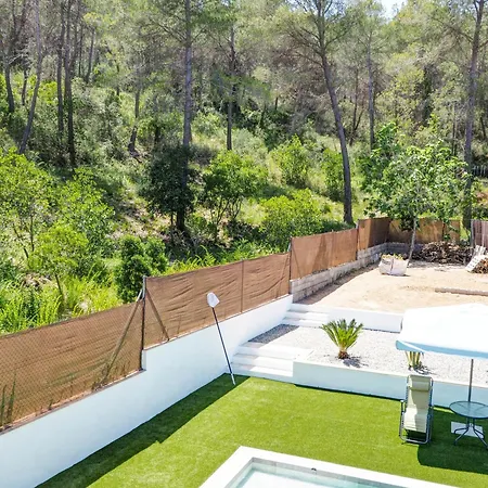 Claudia By Hello Homes