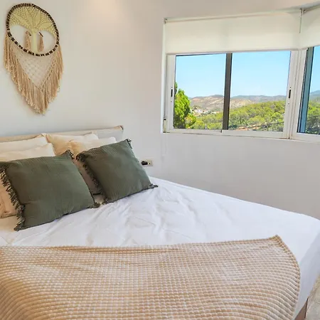 Claudia By Hello Homes Vila