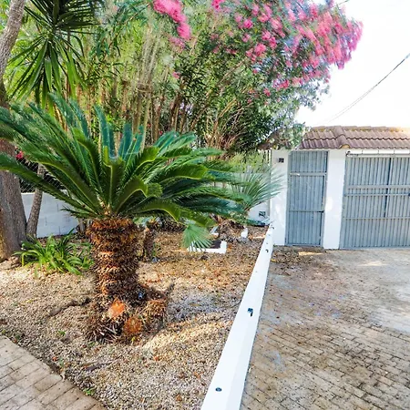 Vila Claudia By Hello Homes