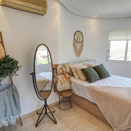 Claudia By Hello Homes