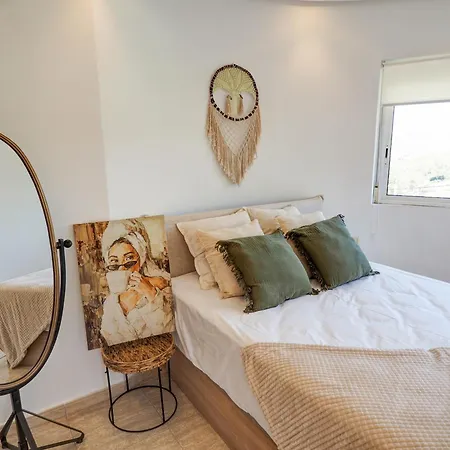 Claudia By Hello Homes Vila Sitges