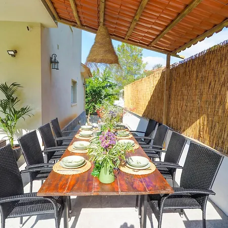 Claudia By Hello Homes