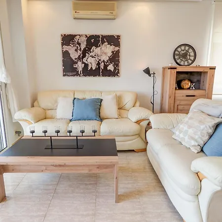 Claudia By Hello Homes