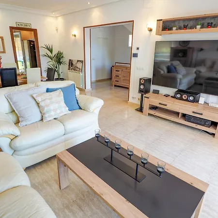 Vila Claudia By Hello Homes *