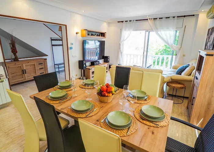 빌라 Claudia By Hello Homes *