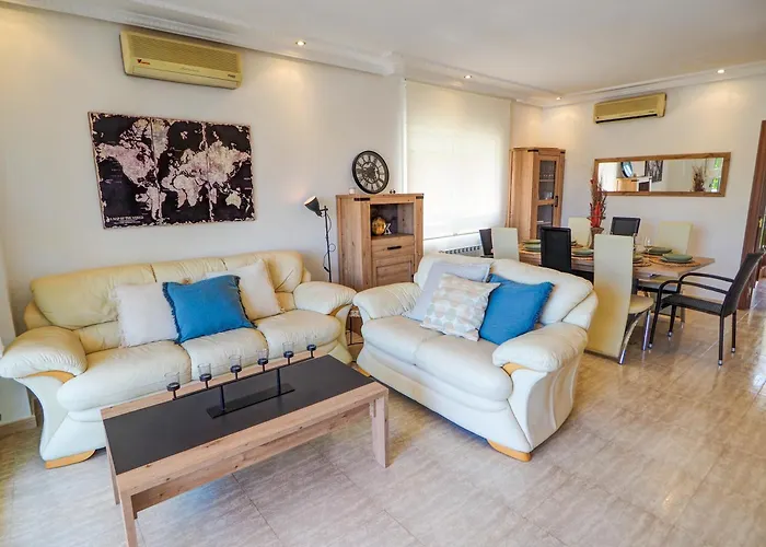 빌라 Claudia By Hello Homes
