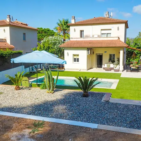 Vila Claudia By Hello Homes